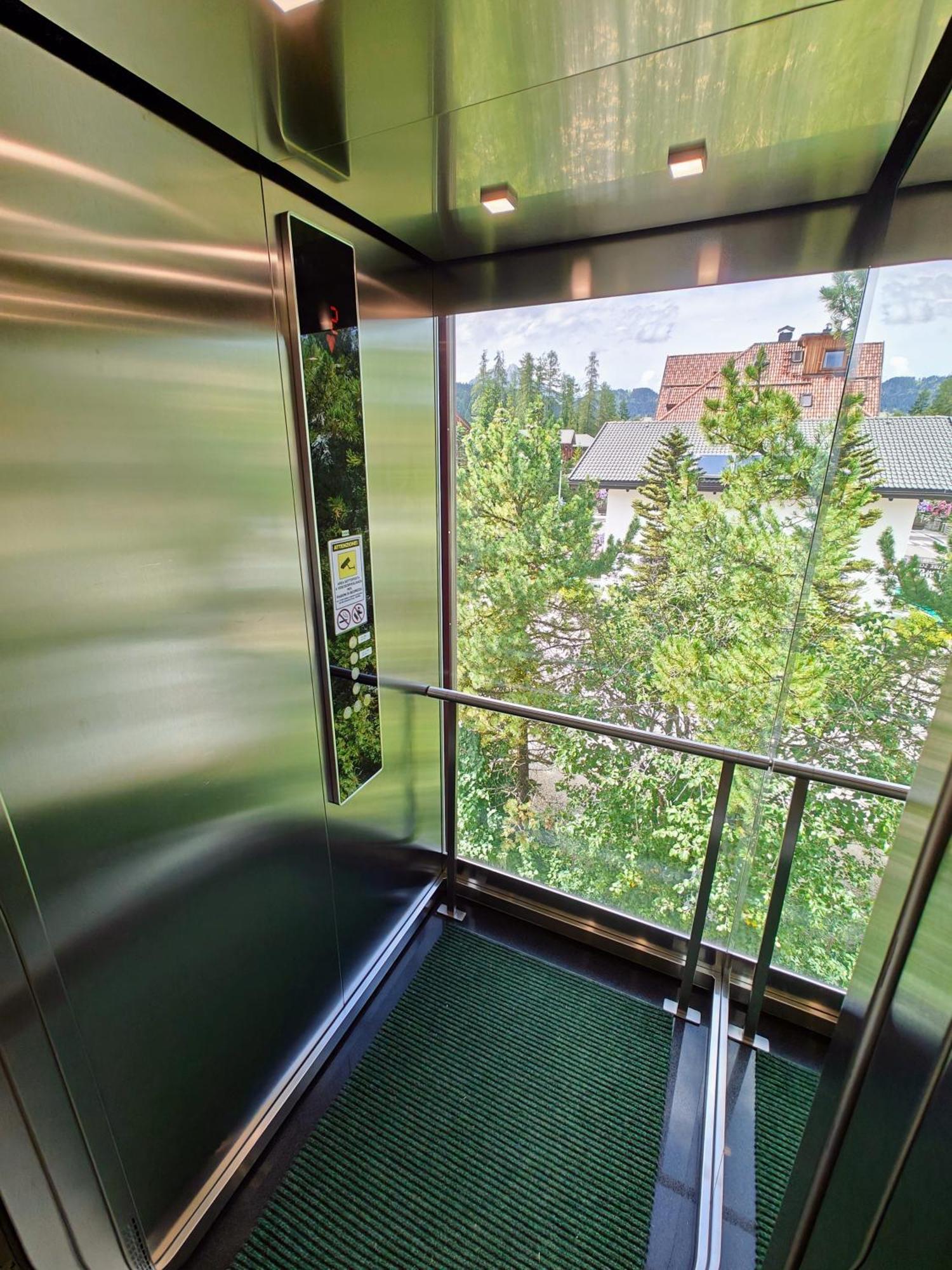 לה וילה Apartments Brunella מראה חיצוני תמונה