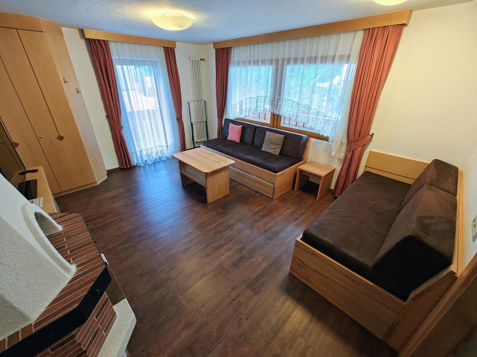 לה וילה Apartments Brunella מראה חיצוני תמונה