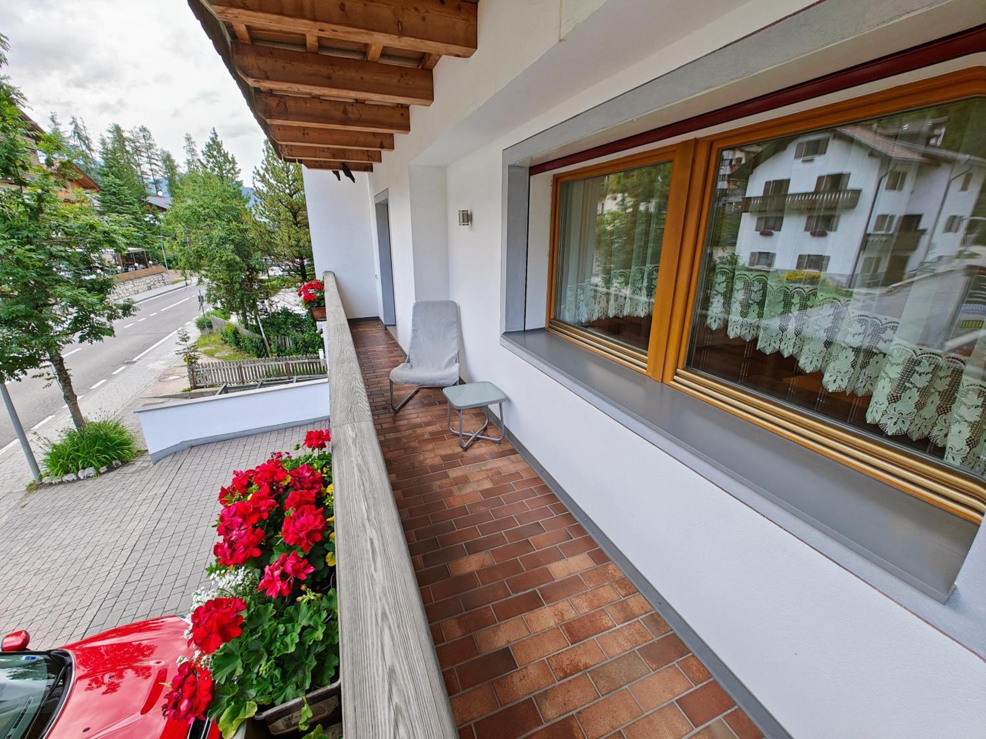 לה וילה Apartments Brunella מראה חיצוני תמונה