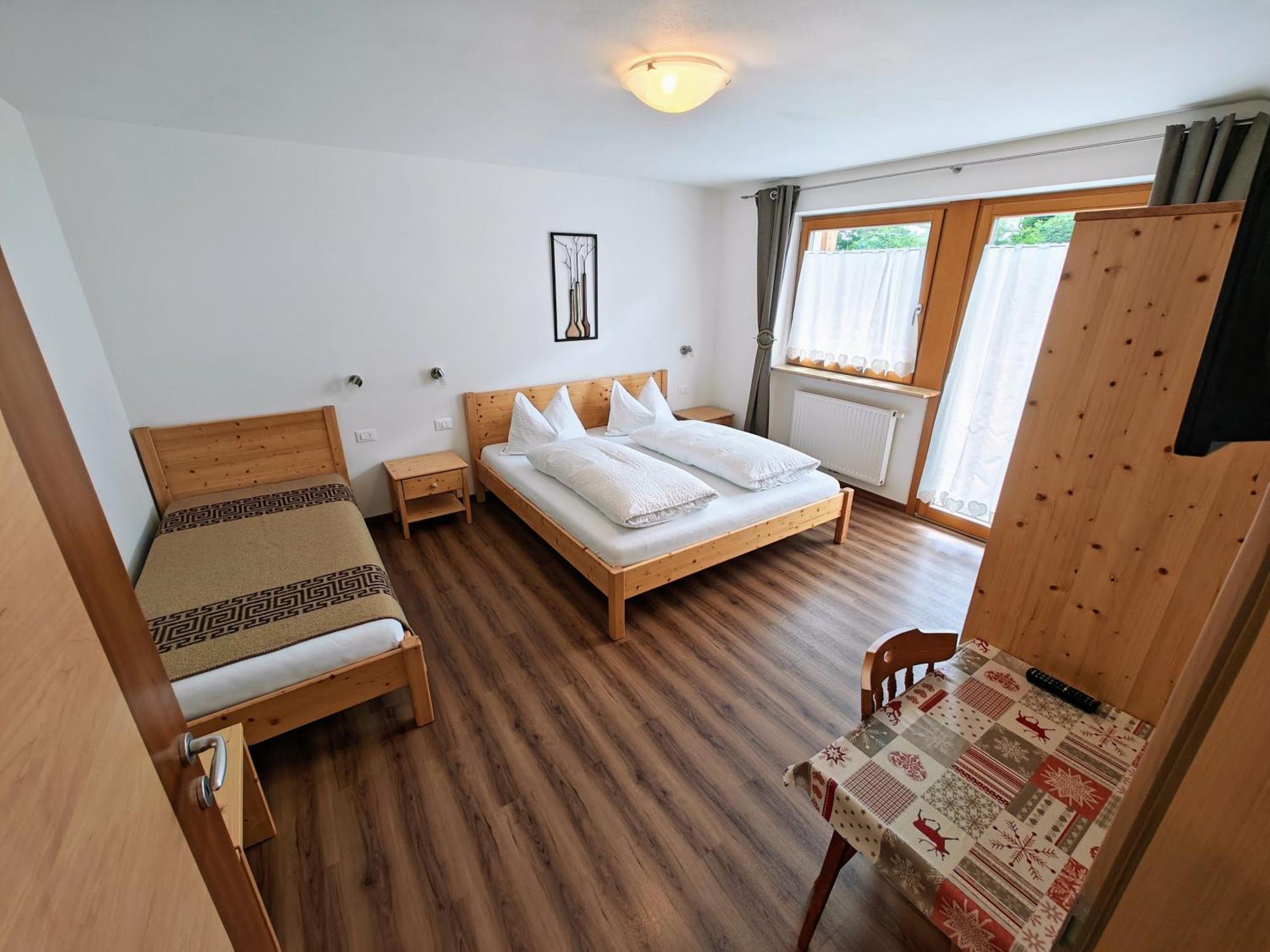 לה וילה Apartments Brunella מראה חיצוני תמונה
