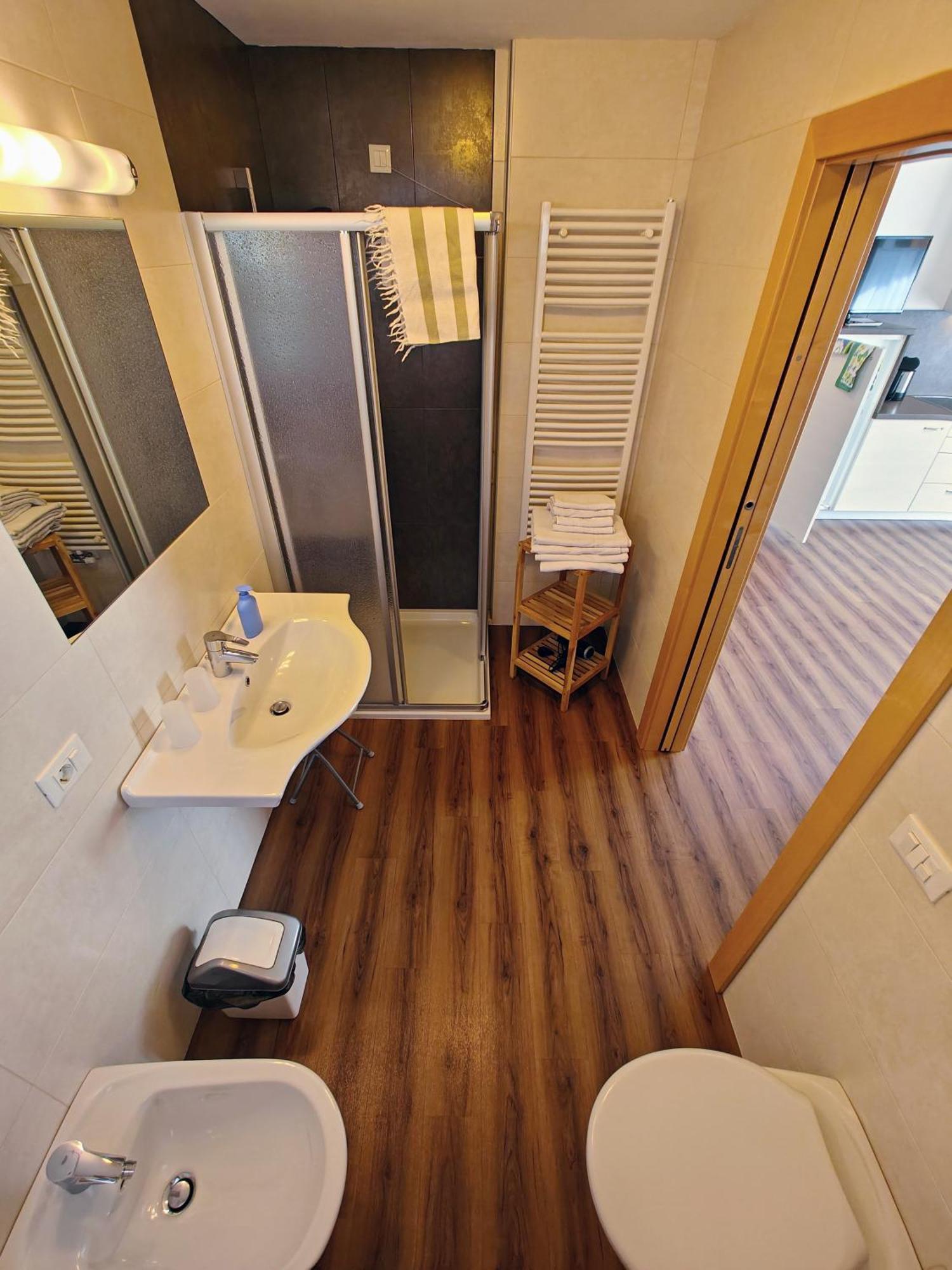 לה וילה Apartments Brunella מראה חיצוני תמונה
